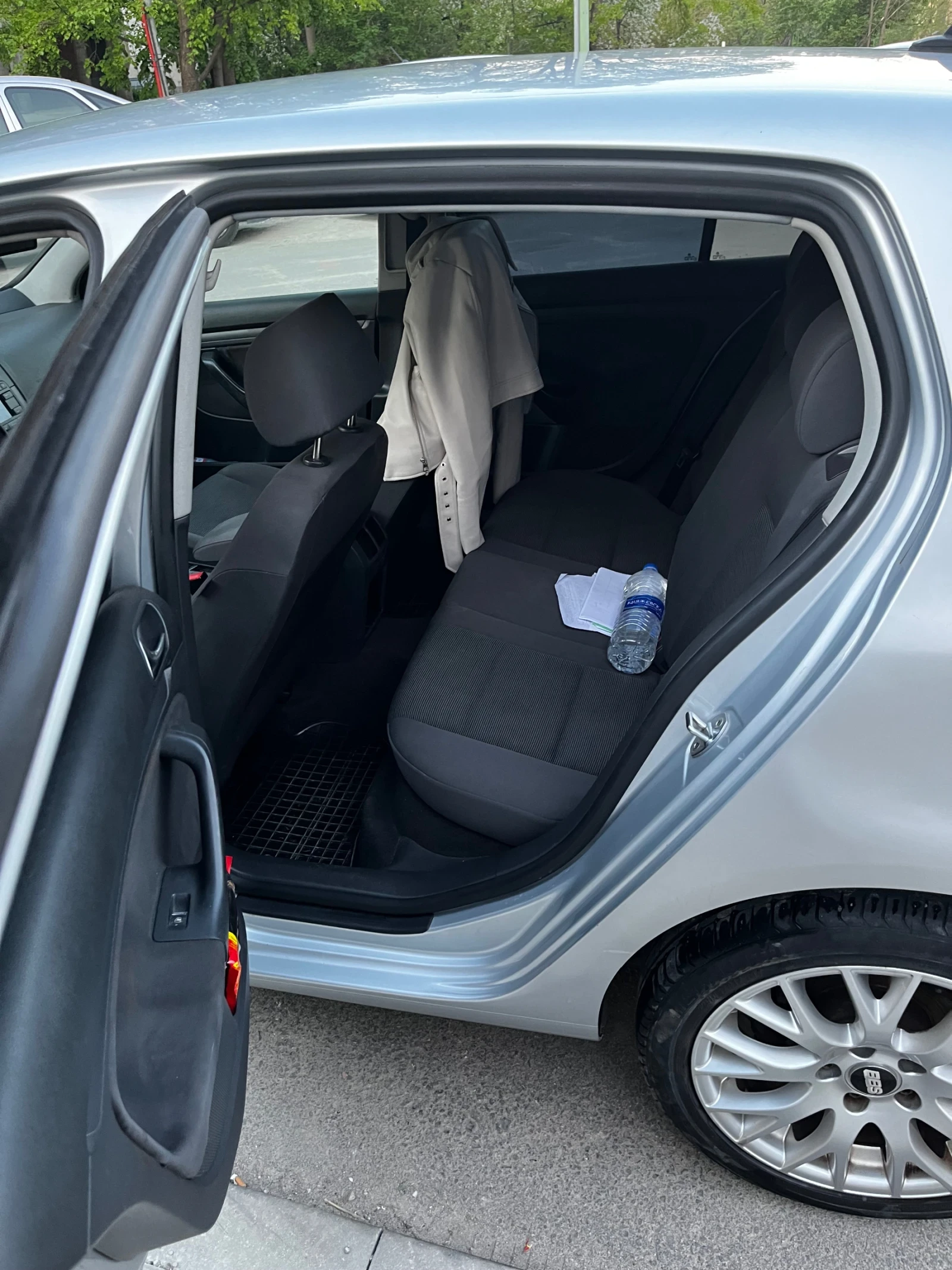VW Golf, снимка 5 - Автомобили и джипове - 55511296
