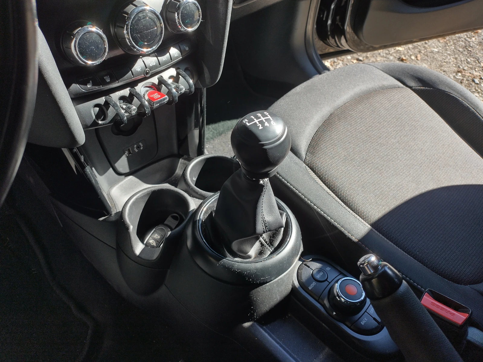 Mini One Pepper пакет, снимка 11 - Автомобили и джипове - 56096872
