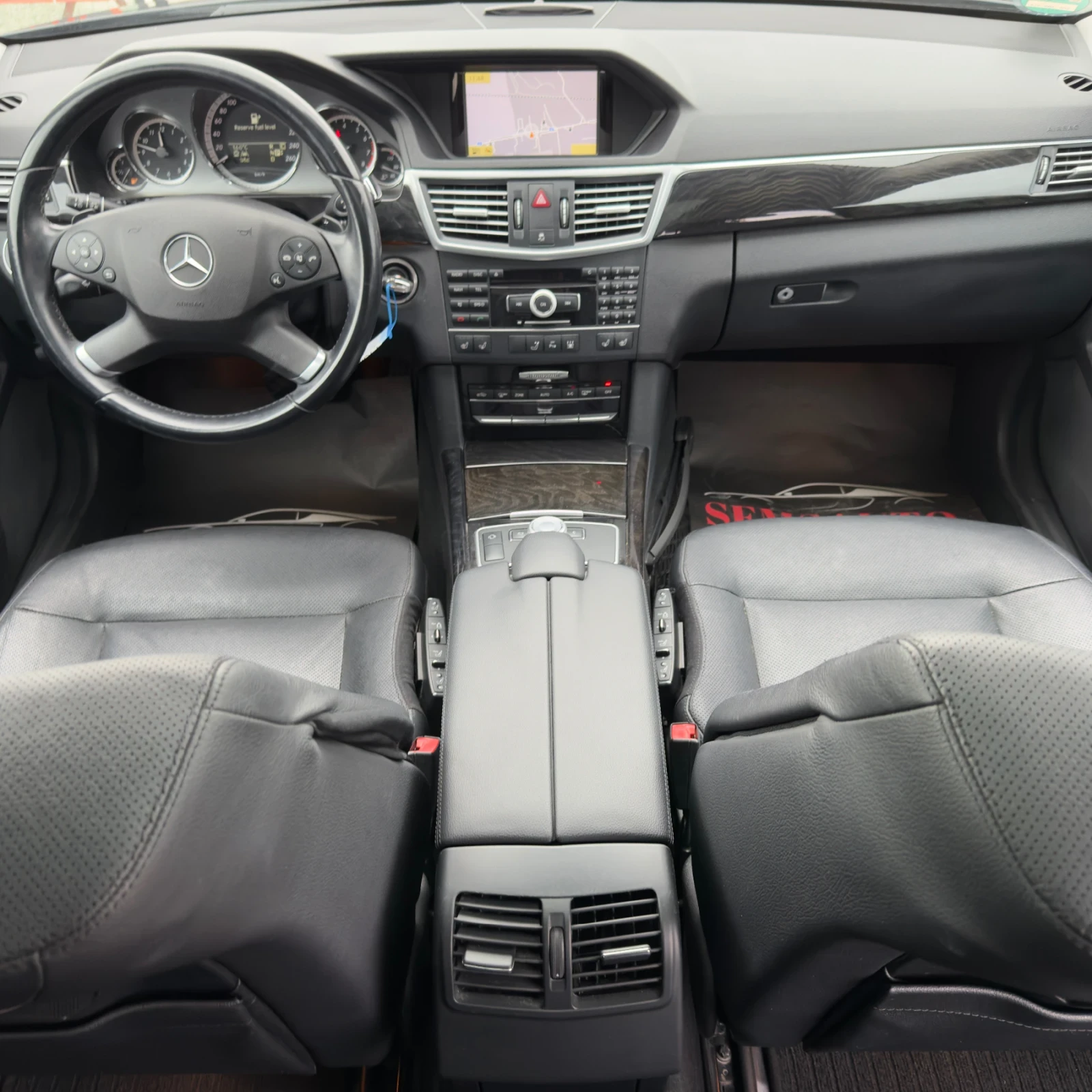Mercedes-Benz E 350 CGI BlueEfficiency, снимка 10 - Автомобили и джипове - 56258371