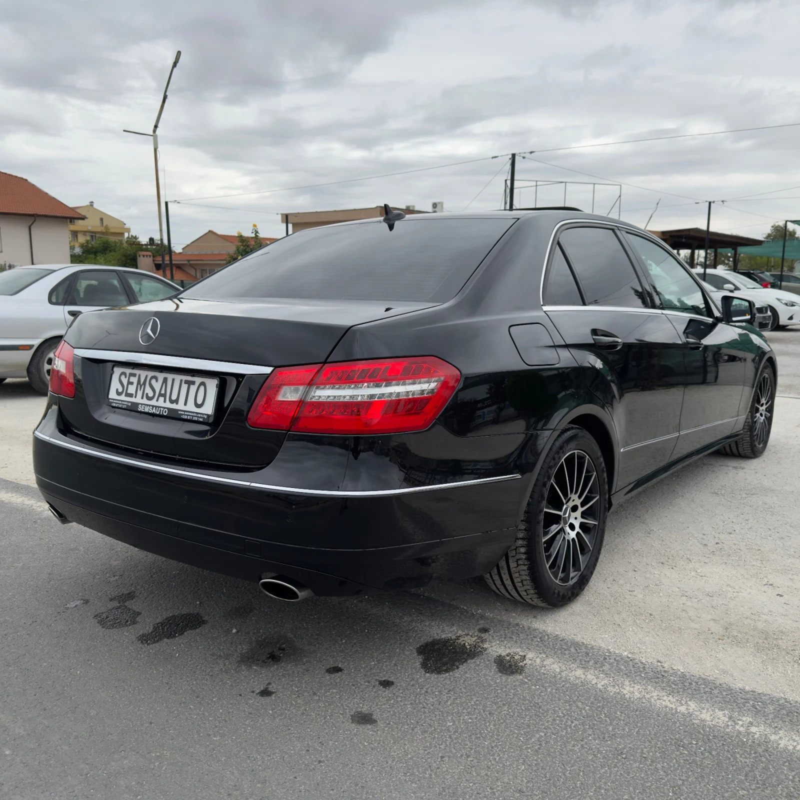 Mercedes-Benz E 350 CGI BlueEfficiency, снимка 6 - Автомобили и джипове - 56258371