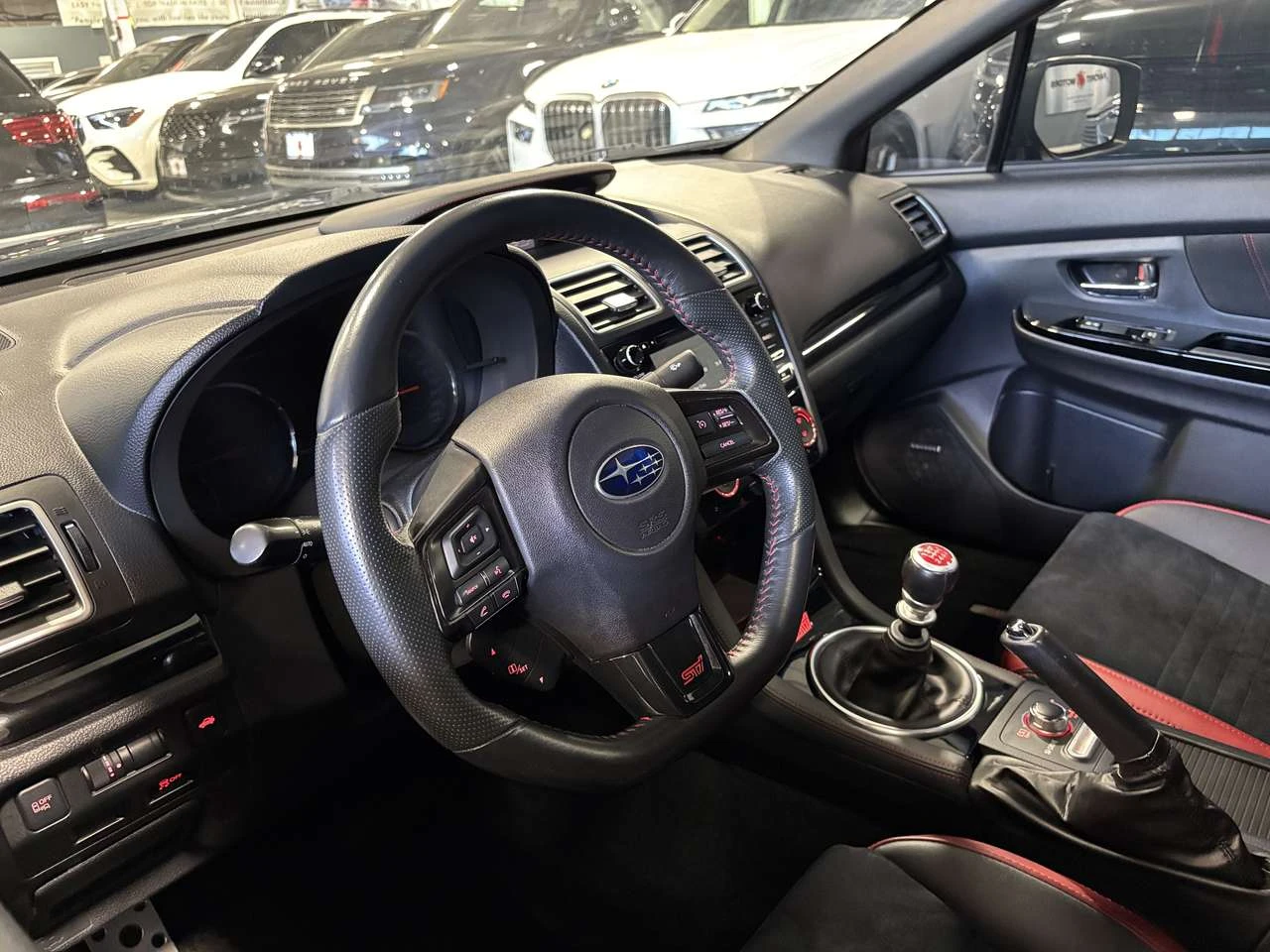 Subaru WRX STI Limited| AWD| MANUAL| LIPSPOILER| NAV| HARMANK | Mobile.bg � ����������� 16