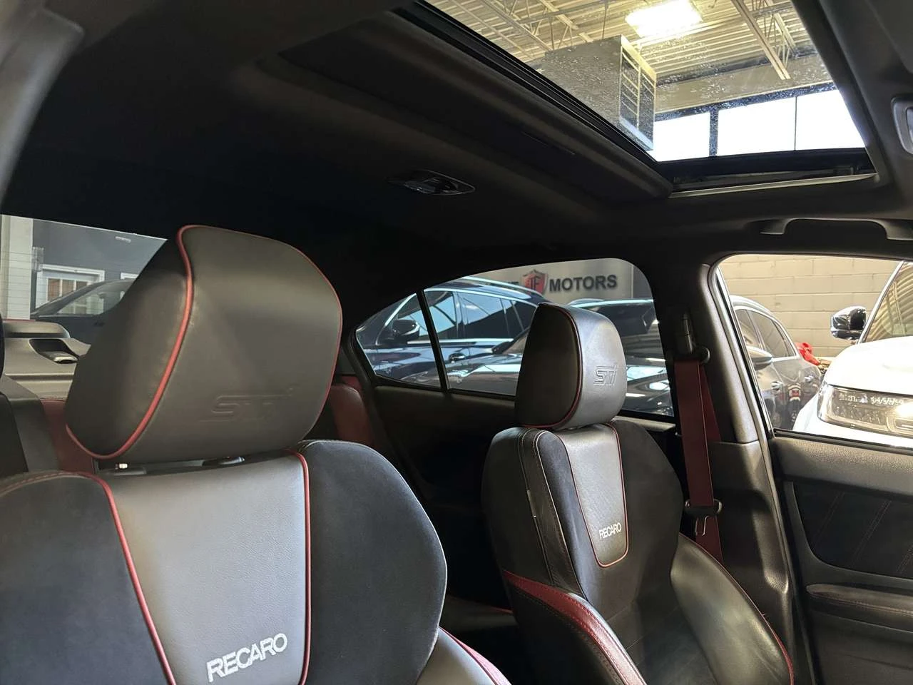 Subaru WRX STI Limited| AWD| MANUAL| LIPSPOILER| NAV| HARMANK | Mobile.bg � ����������� 14