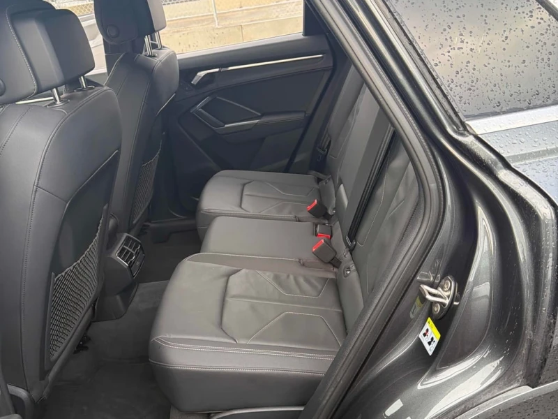 Audi Q3 * Progressiv * CARFAX * ЦЕНА ДО БГ, снимка 12 - Автомобили и джипове - 53048290