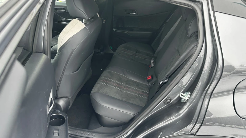 Toyota C-HR GR Sport 2.0 Hybrid, Face Lift, Гаранция, снимка 9 - Автомобили и джипове - 53325039