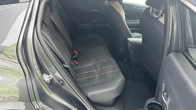 Toyota C-HR GR Sport 2.0 Hybrid, Face Lift, Гаранция, снимка 11 - Автомобили и джипове - 53325039