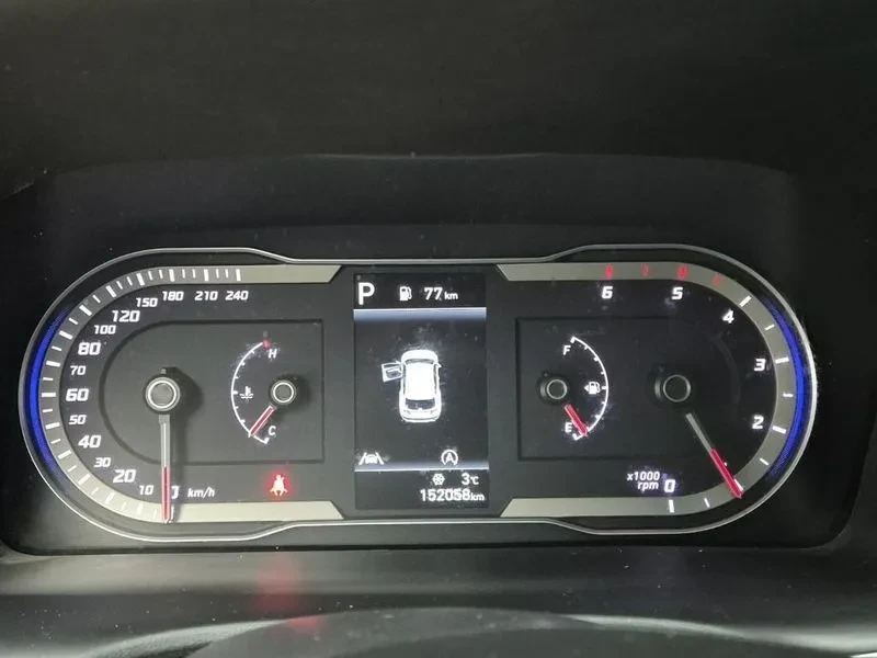 Hyundai Tucson DIESEL 2.0 4WD PREMIUM, снимка 6 - Автомобили и джипове - 54955879