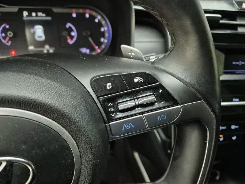 Hyundai Tucson DIESEL 2.0 4WD PREMIUM, снимка 13 - Автомобили и джипове - 54955879