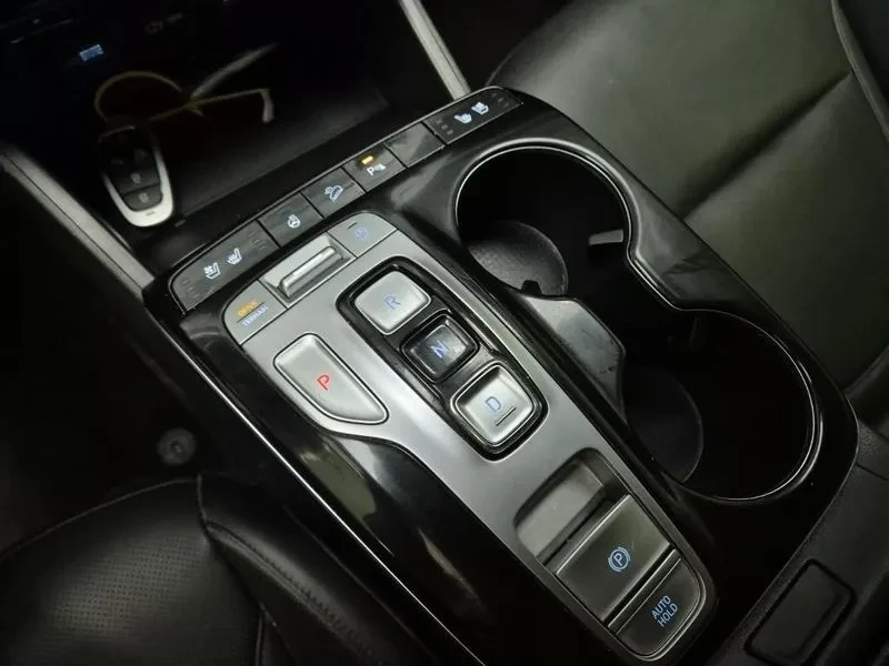 Hyundai Tucson DIESEL 2.0 4WD PREMIUM, снимка 8 - Автомобили и джипове - 54955879