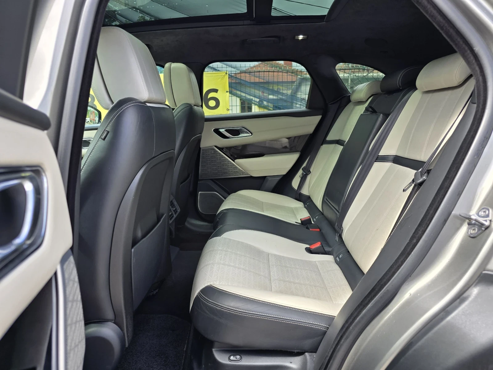 Land Rover Range Rover Velar R-DYNAMIC/PANO/CAM - изображение 10