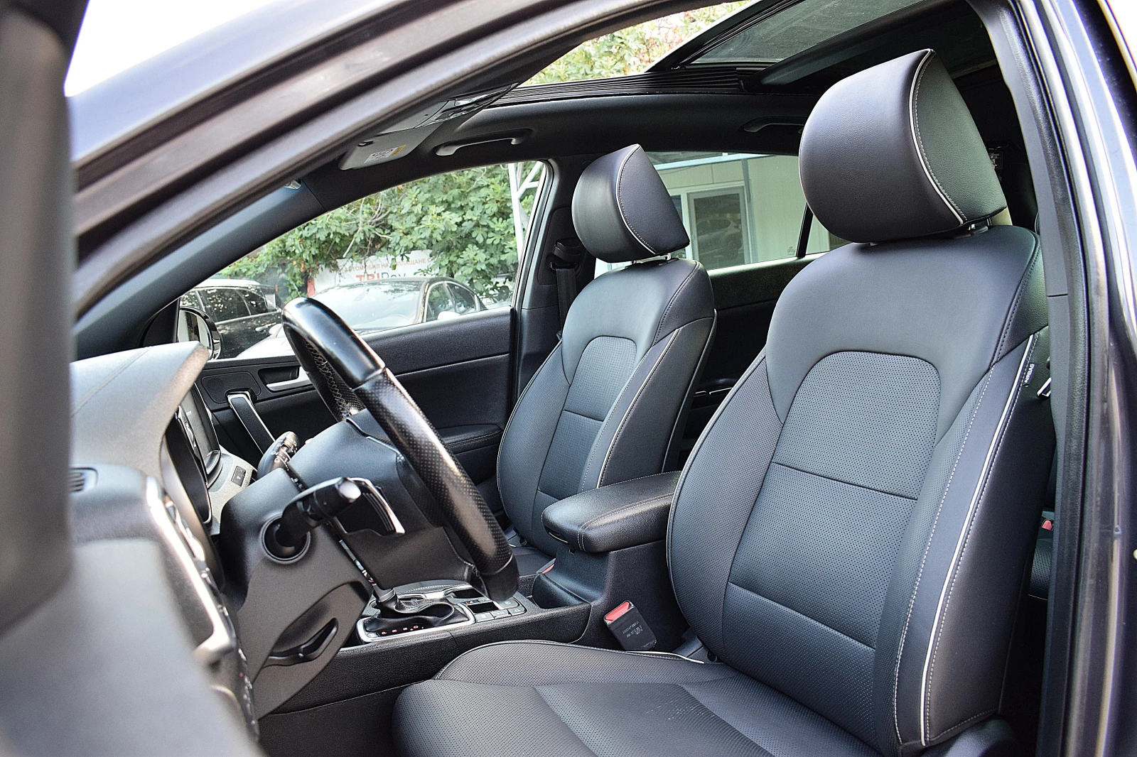 Kia Sportage 1.6ШВЕЙЦАРИЯ-ДИСТРОНИК/КОЖА/НАВИ/LANE ASSIST/ПАНОР - изображение 10