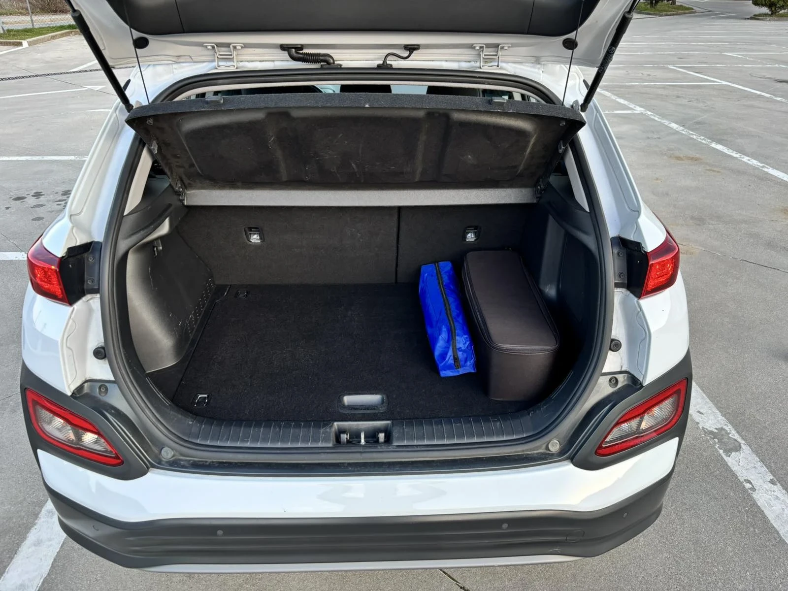 Hyundai Kona, снимка 5 - Автомобили и джипове - 53850906