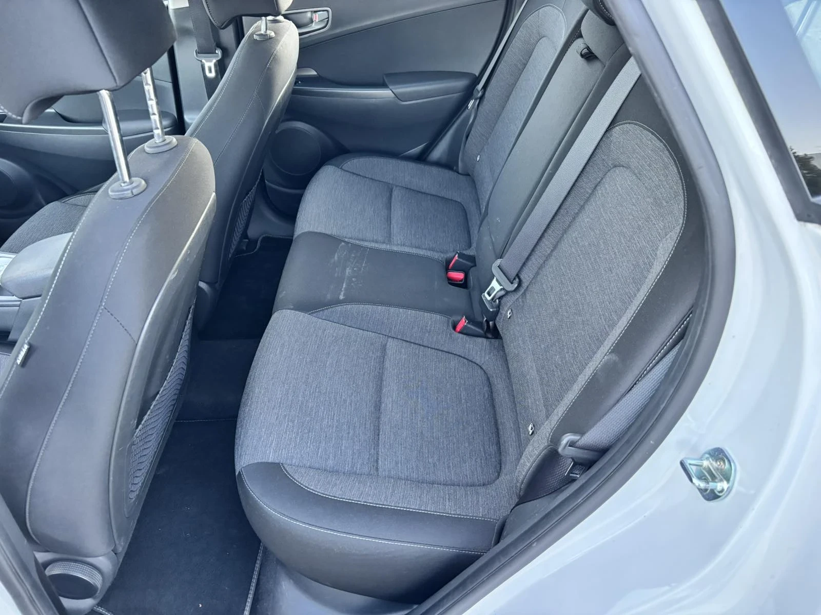 Hyundai Kona, снимка 8 - Автомобили и джипове - 53850906