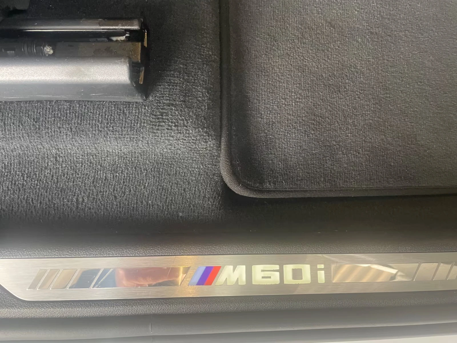 BMW X6 M60i/530HP/SHADOW/CAM/H&K/MEMO/ACC/DIGI/326q | Mobile.bg � ����������� 15