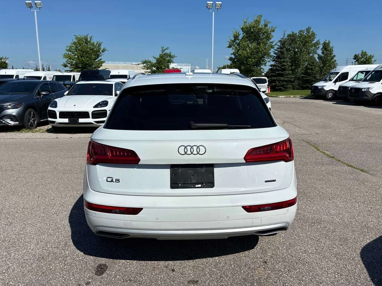 Audi Q5 * Progressiv * CARFAX * БЕЗ ПЪРВОНАЧАЛНА ВНОСКА, снимка 4 - Автомобили и джипове - 55235642