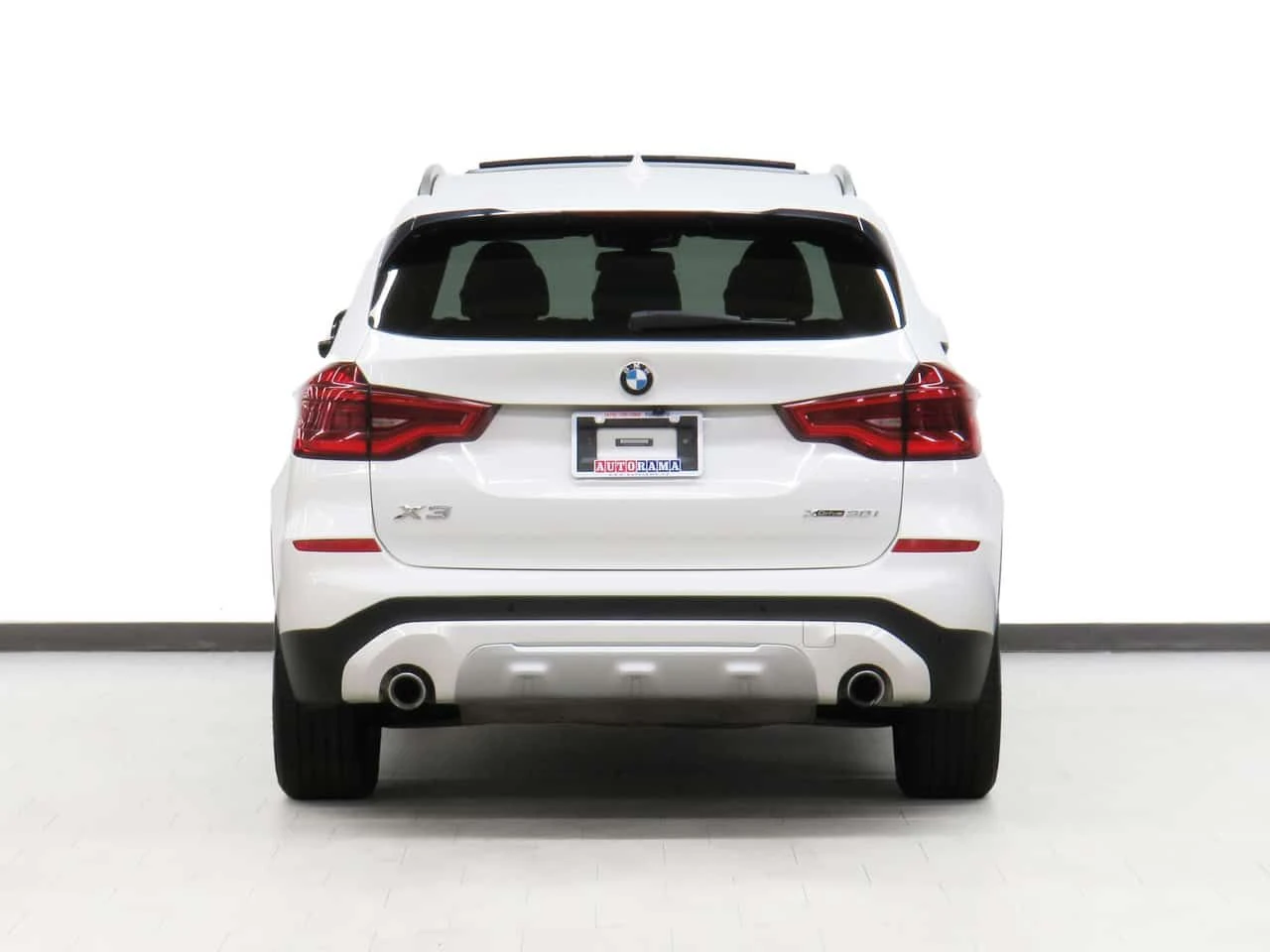 BMW X3 * 30i xDrive30i | Nav | Leather | Pano roof | CarP, снимка 2 - Автомобили и джипове - 55545064