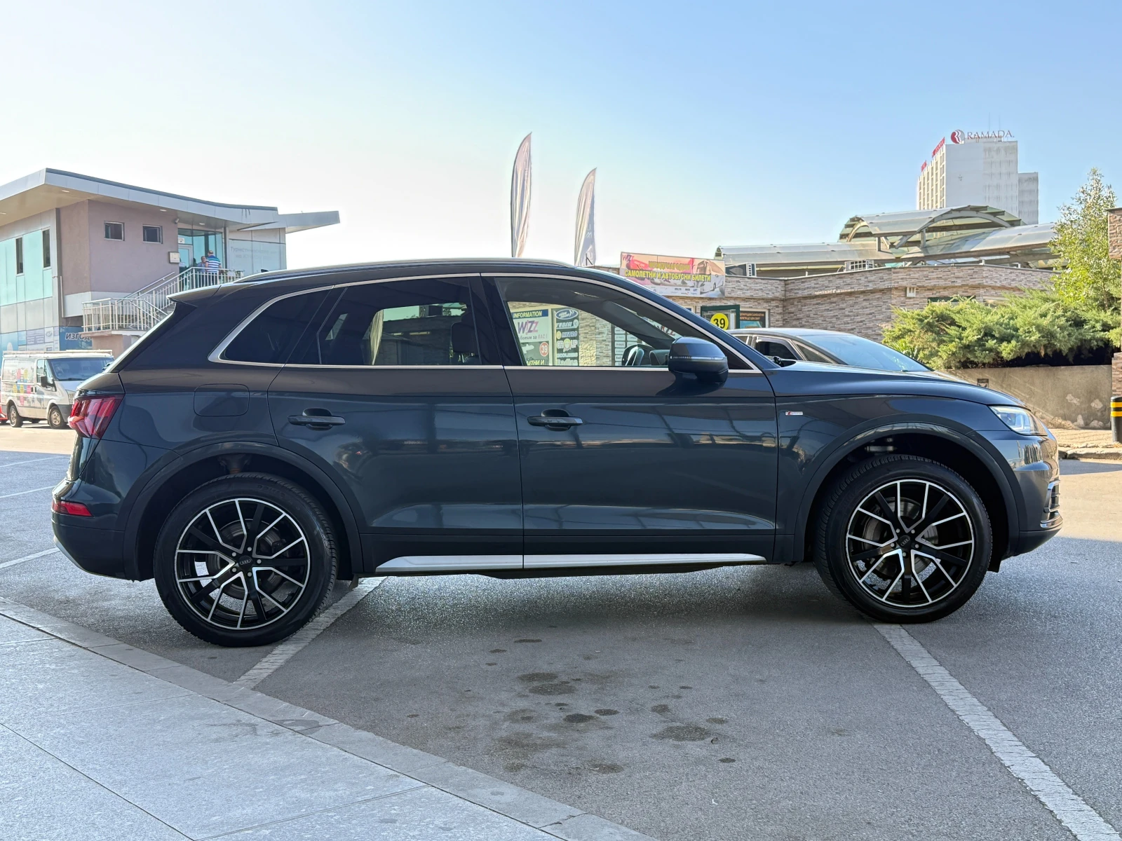 Audi Q5 6 МЕСЕЦА ГАРАНЦИЯ/2.0TDI 190к.с. S Line/Full Led, снимка 6 - Автомобили и джипове - 56071161