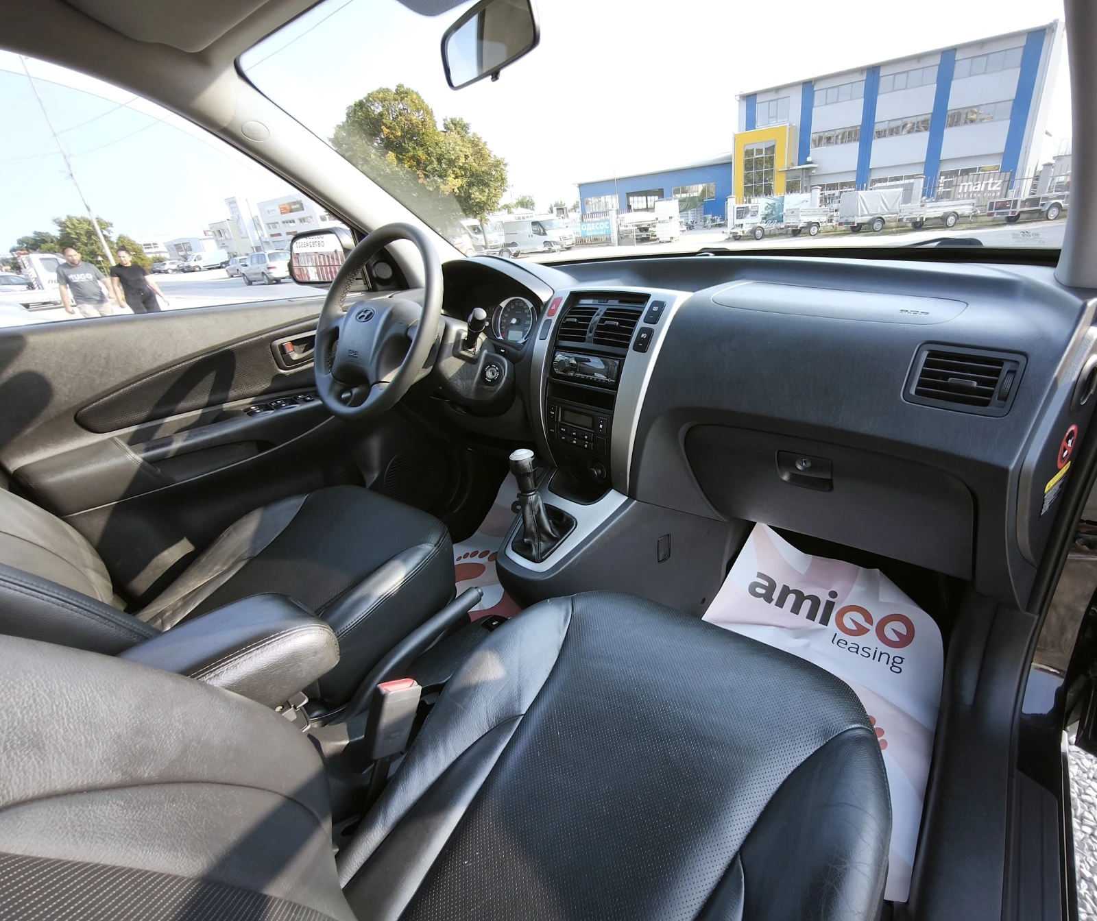 Hyundai Tucson 2.0i 4x2, снимка 10 - Автомобили и джипове - 56154285