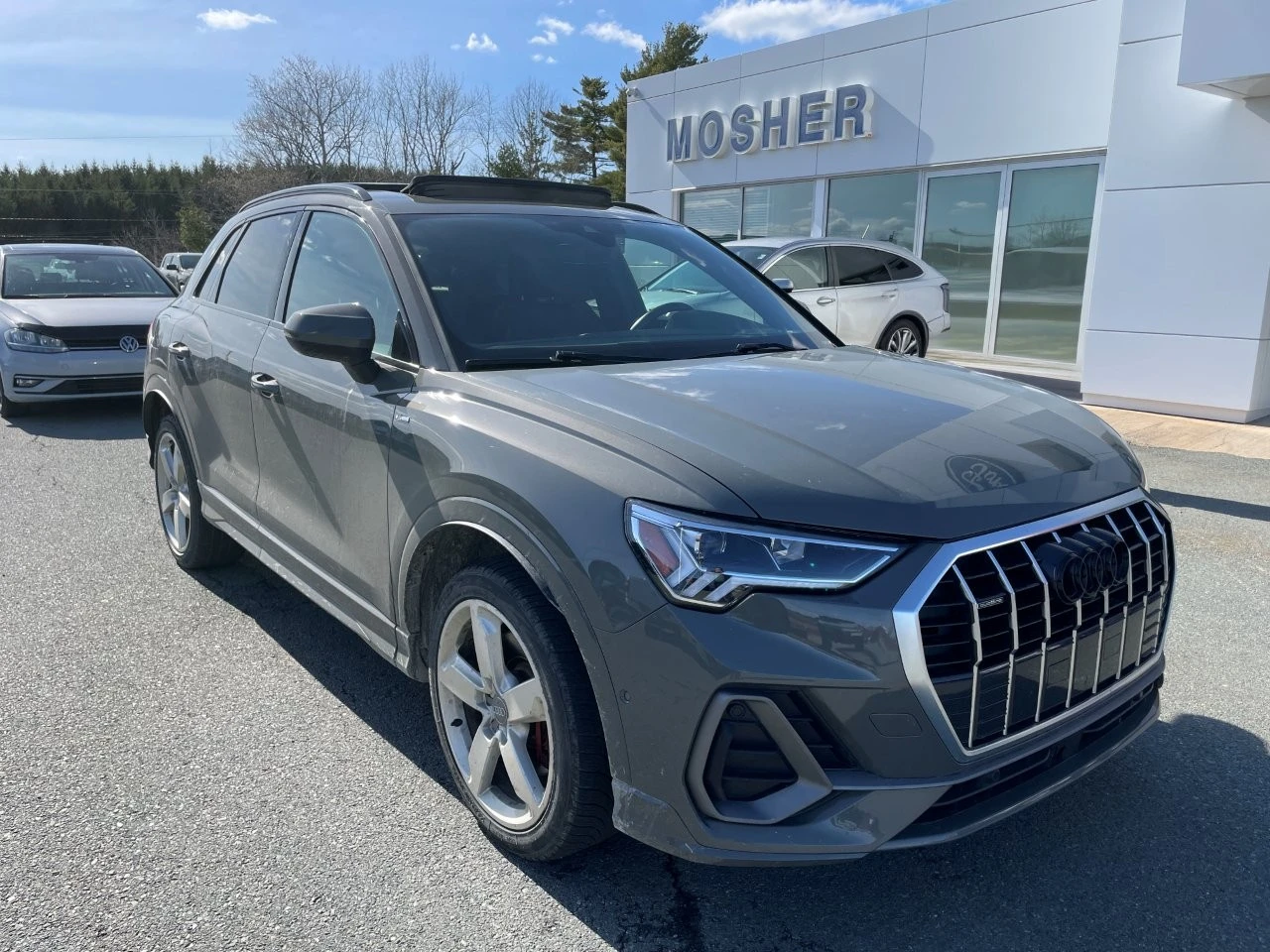 Audi Q3 Technik / 360 / B&O / Distronic / Carfax, снимка 11 - Автомобили и джипове - 56229017