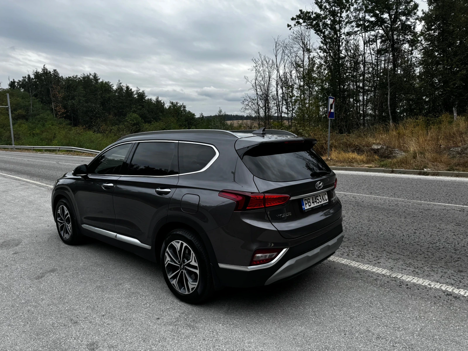 Hyundai Santa fe 2.2Crdi Htrac - Нов от БГ - Всички екстри, снимка 7 - Автомобили и джипове - 56232646