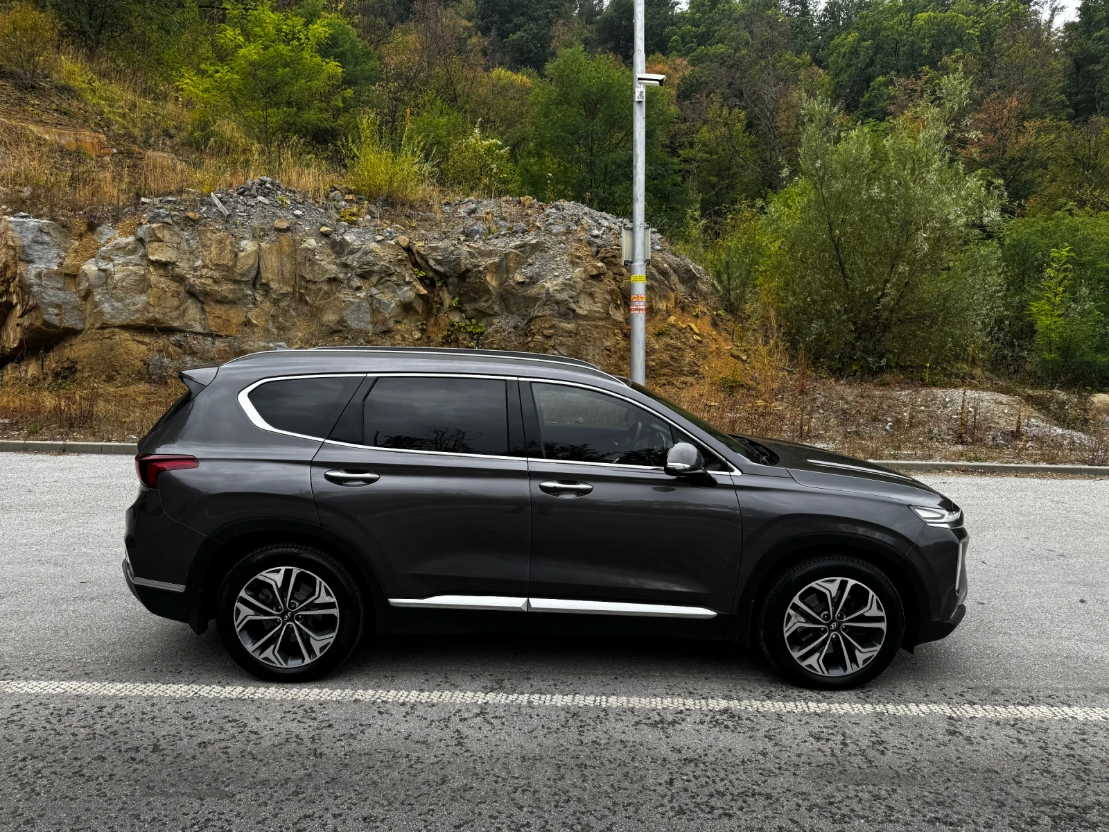 Hyundai Santa fe 2.2Crdi Htrac - Нов от БГ - Всички екстри, снимка 10 - Автомобили и джипове - 56232646