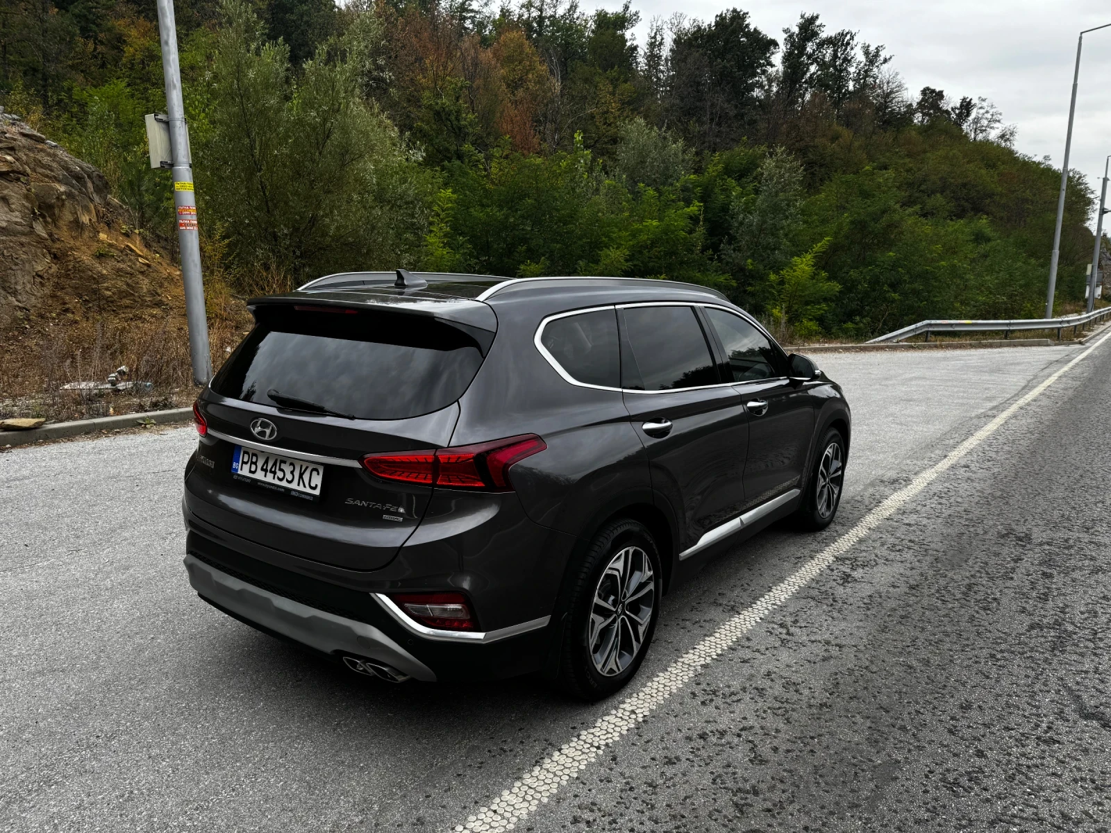 Hyundai Santa fe 2.2Crdi Htrac - Нов от БГ - Всички екстри, снимка 9 - Автомобили и джипове - 56232646