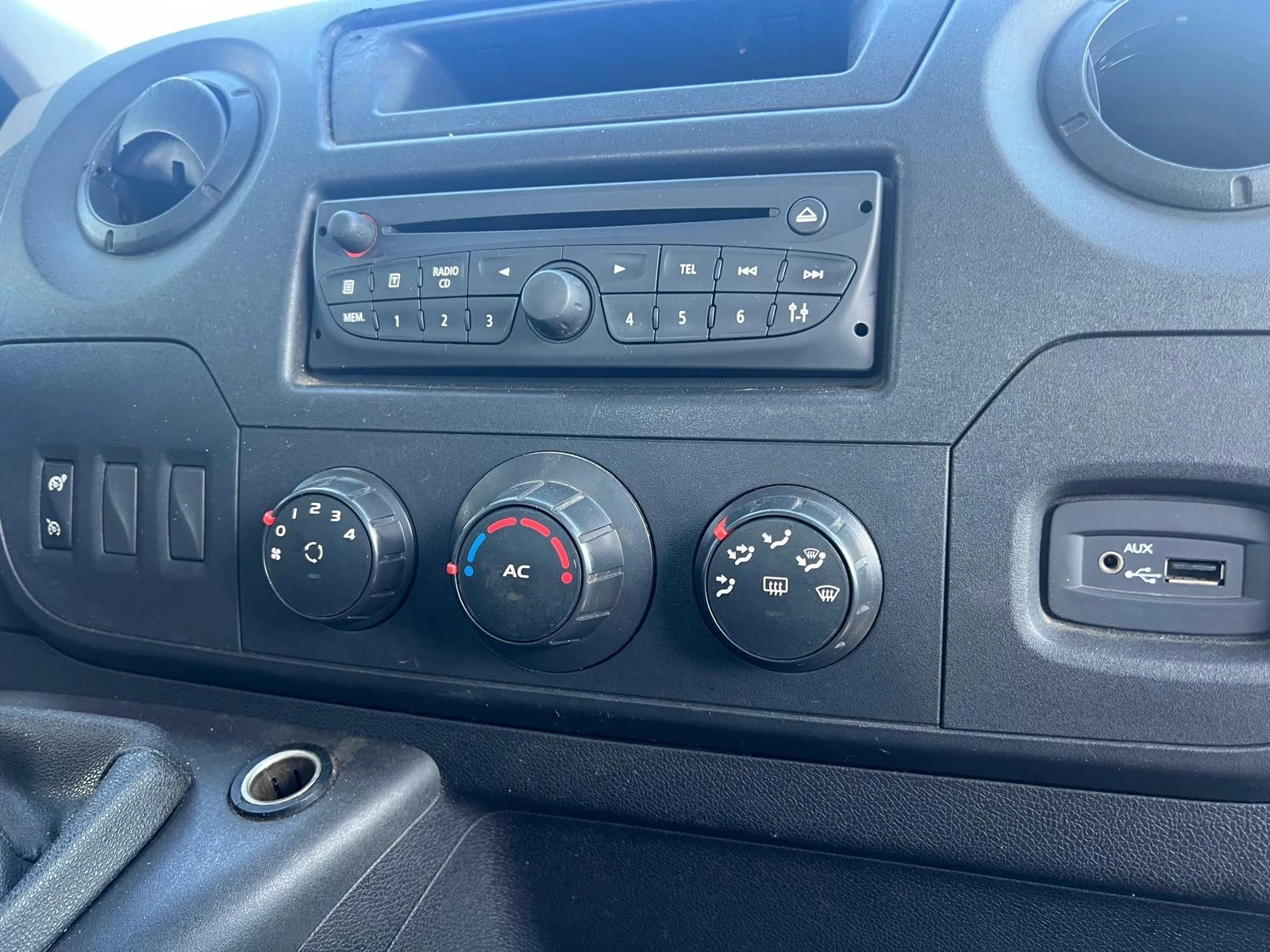 Renault Master Renault Master Бордови с падащ борд, снимка 8 - Бусове и автобуси - 54948310