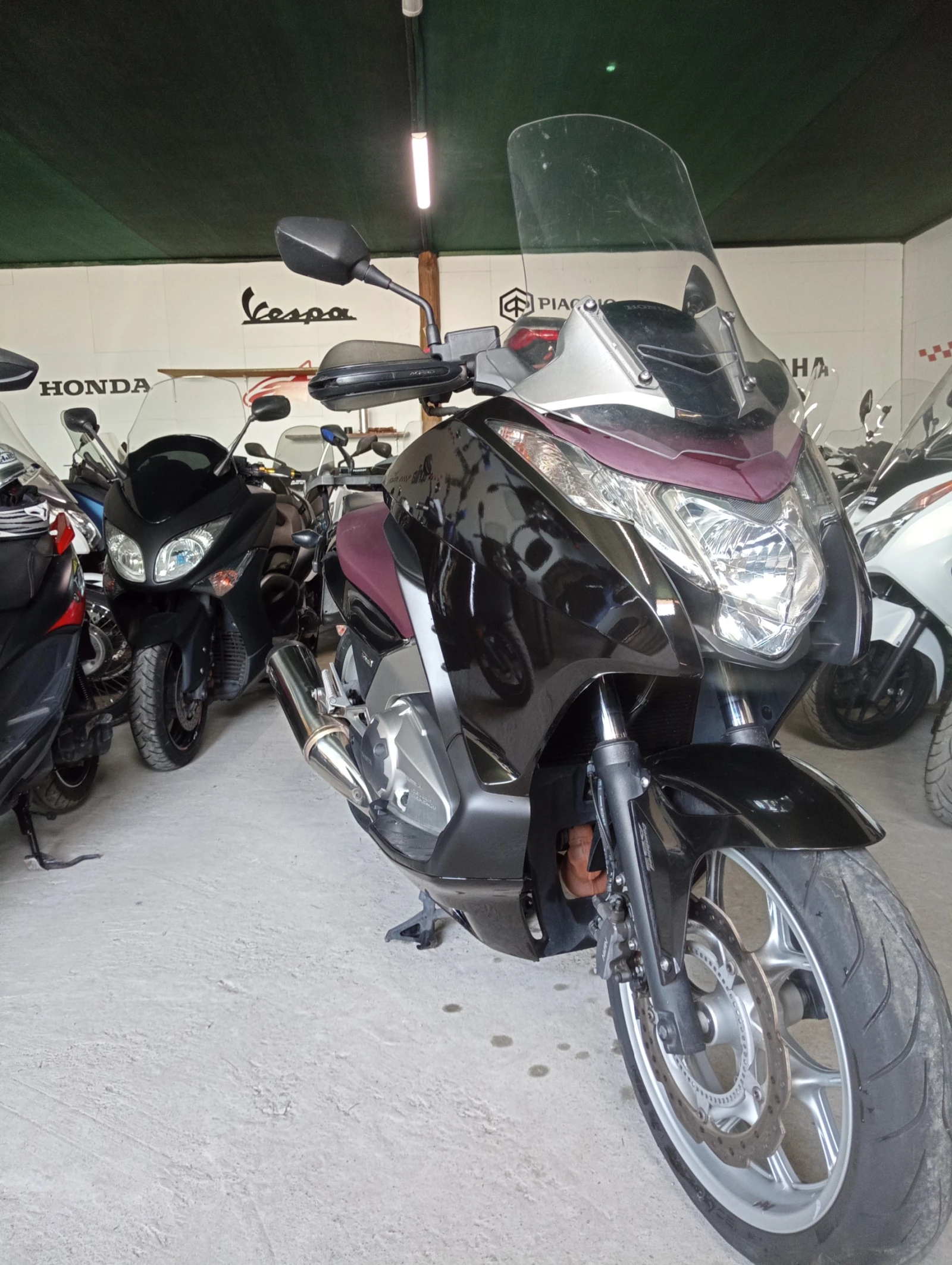 Honda Integra 700i, снимка 1