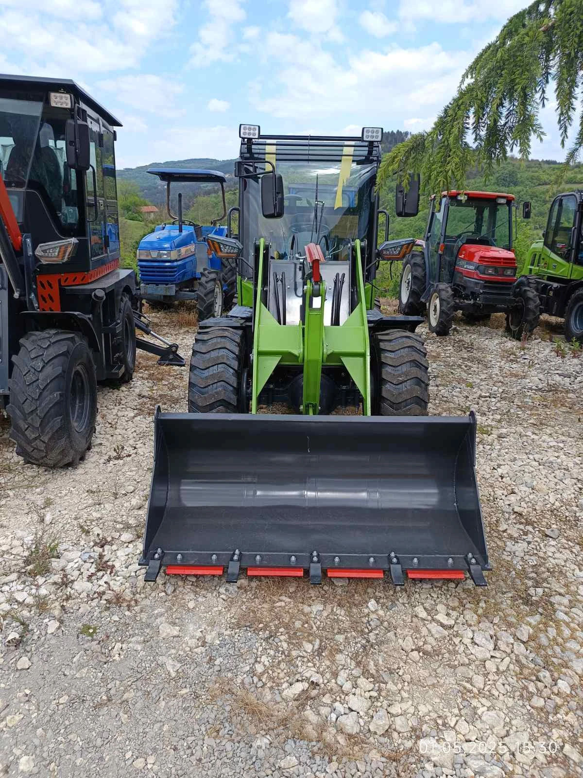 Челен товарач Komatsu ЧИСТО НОВ 65к.с.4х4, снимка 2 - Индустриална техника - 53826763