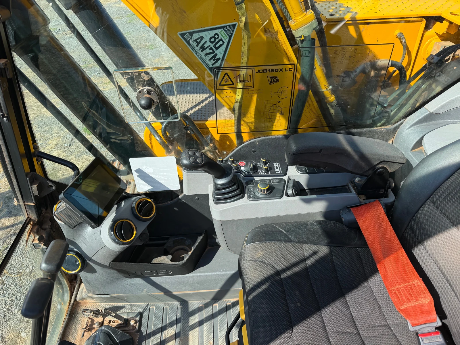 Багер JCB 150 X LC ДВЕ КОФИ ЛИЗИНГ, снимка 9 - Индустриална техника - 55048696