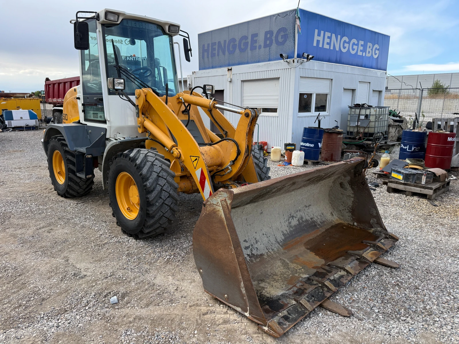 Челен товарач Liebherr 510, снимка 8 - Индустриална техника - 56533065