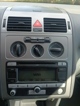 VW Touran 2.0  | Mobile.bg    12