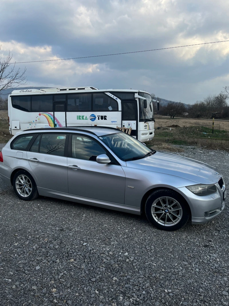 BMW 318 E91, снимка 3 - Автомобили и джипове - 48077519