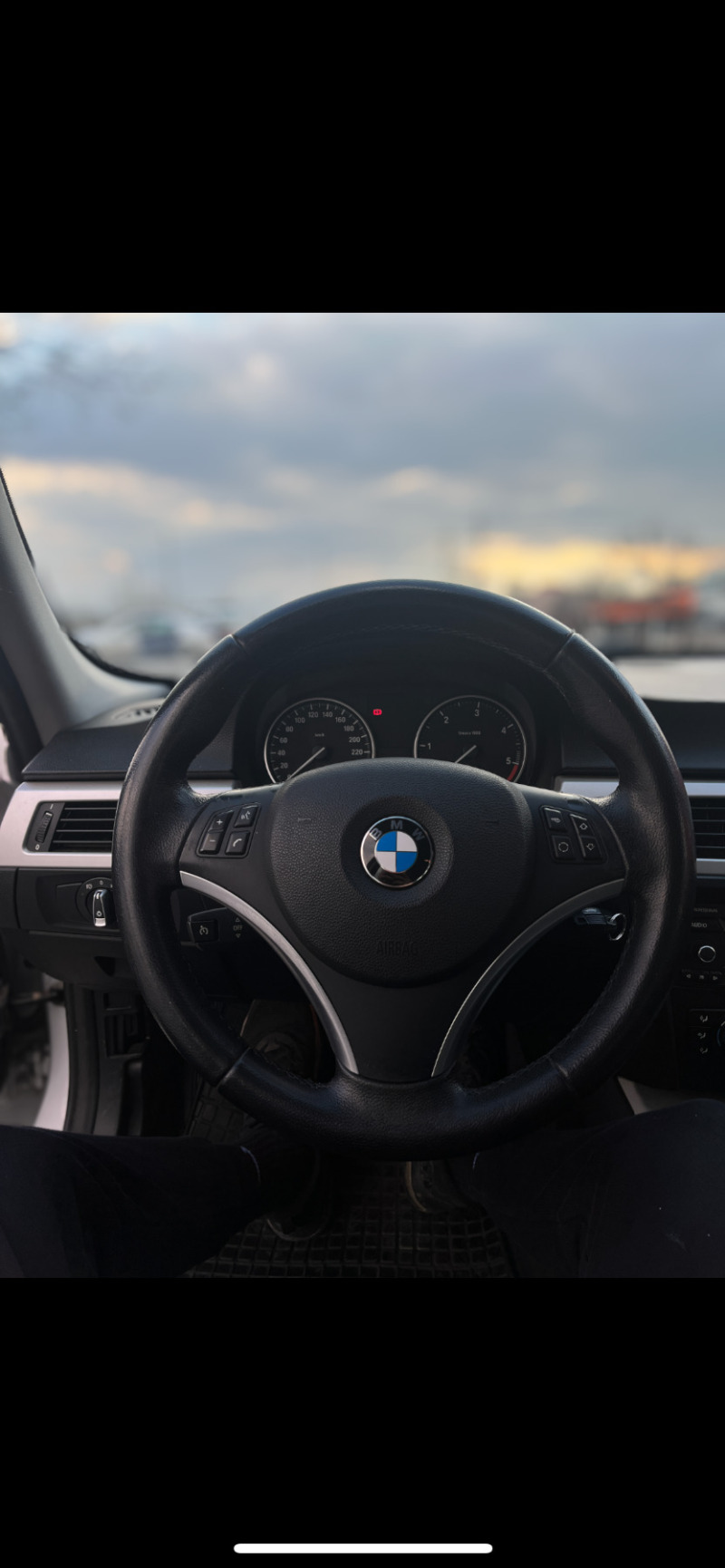 BMW 318 E91, снимка 10 - Автомобили и джипове - 44356620