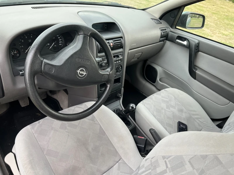 Opel Astra 1, 6 Моноинжекция, снимка 4 - Автомобили и джипове - 47295686