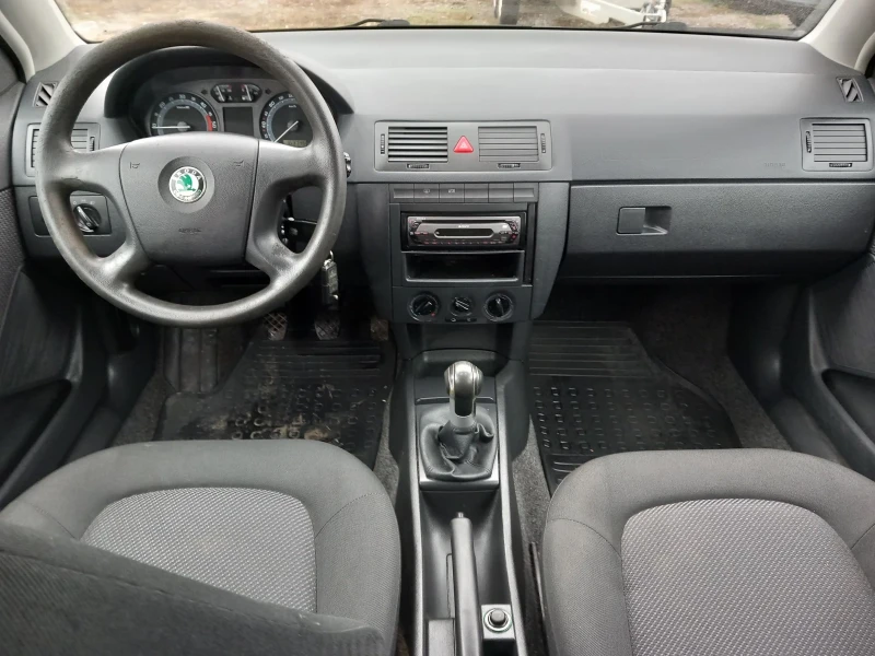 Skoda Fabia 1.4TDI, снимка 10 - Автомобили и джипове - 48213718