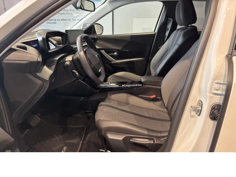 Peugeot 2008 Allure, снимка 4 - Автомобили и джипове - 53048361