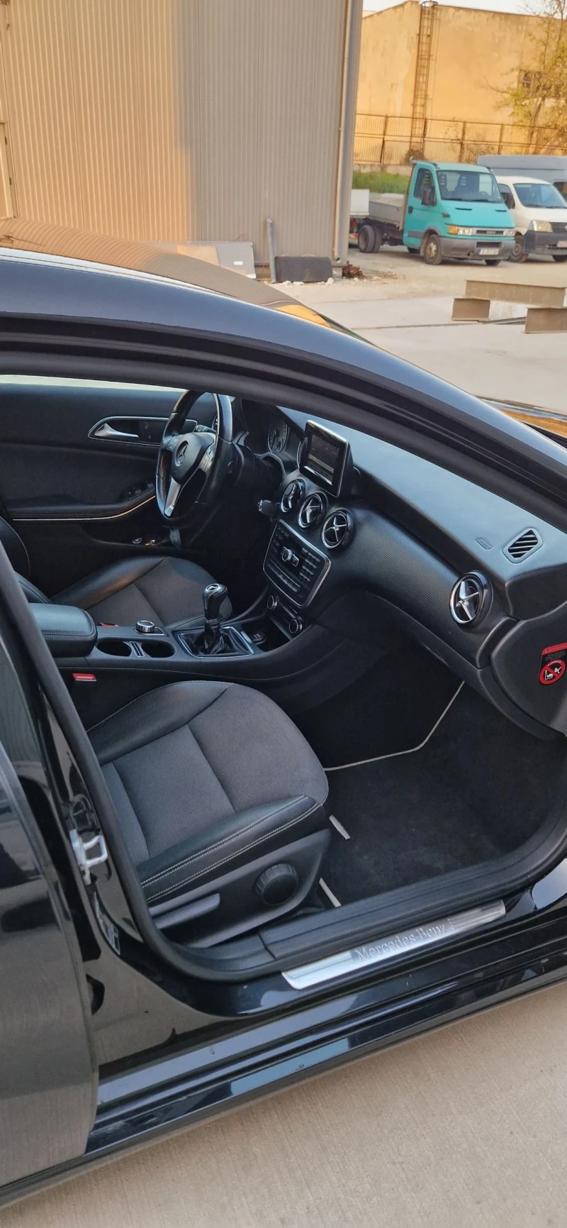 Mercedes-Benz A 180, снимка 13 - Автомобили и джипове - 51514354