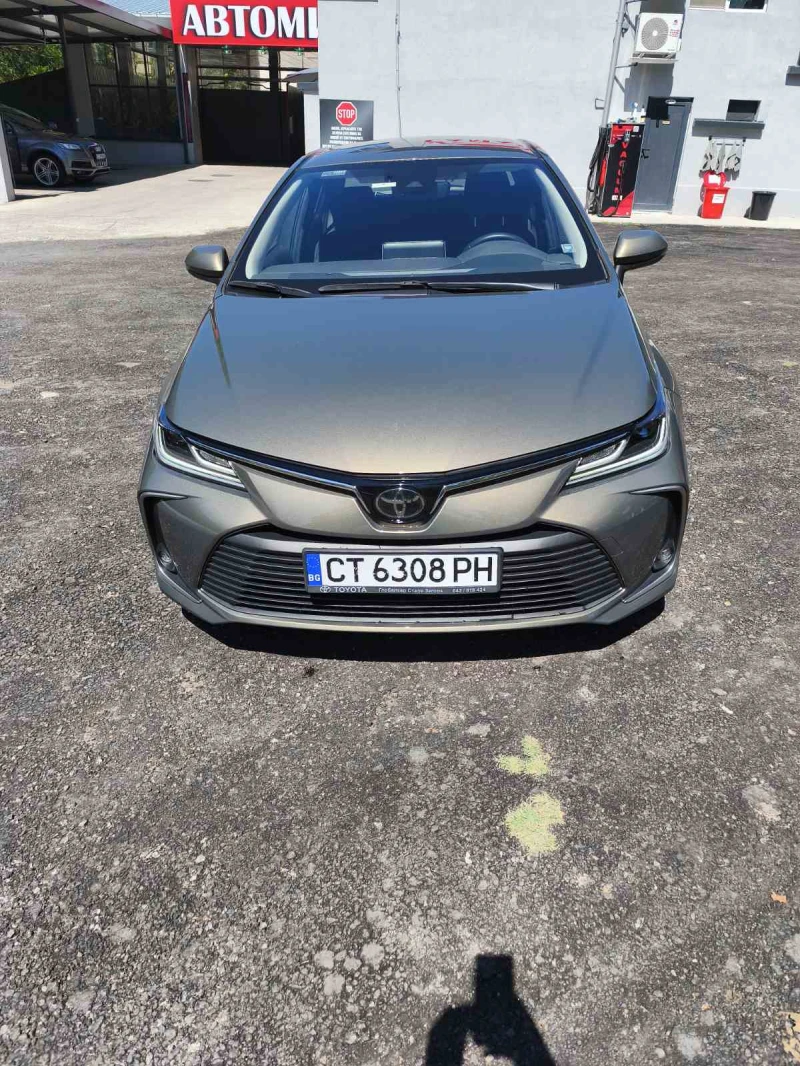 Toyota Corolla 1.6P CVT Executive Plus, снимка 7 - Автомобили и джипове - 52410661