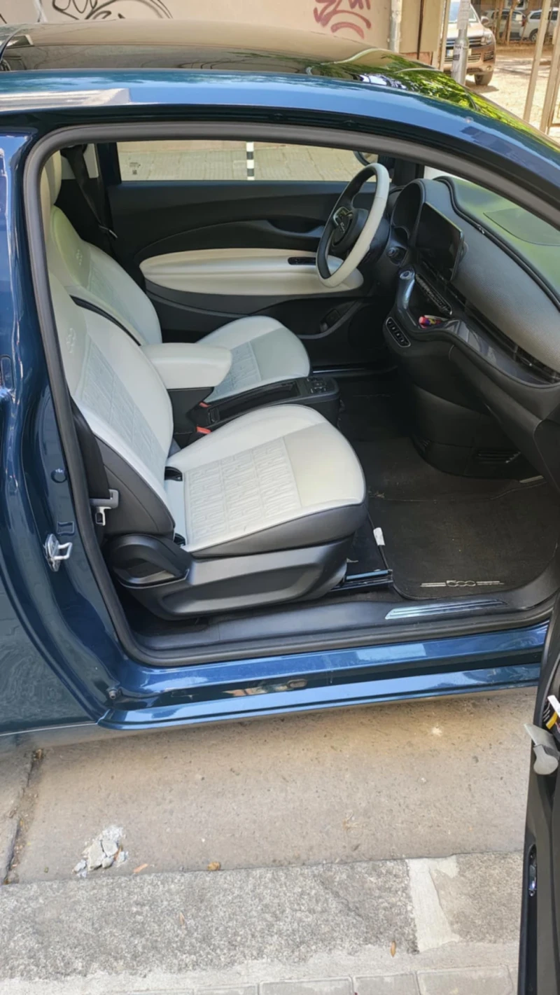 Fiat 500e, снимка 8 - Автомобили и джипове - 52502146