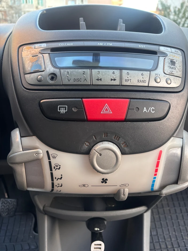 Citroen C1 Метан, снимка 12 - Автомобили и джипове - 52354708