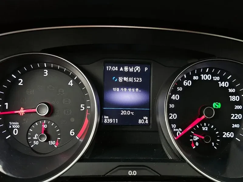 VW Passat 2.0 TDI, снимка 8 - Автомобили и джипове - 54299779