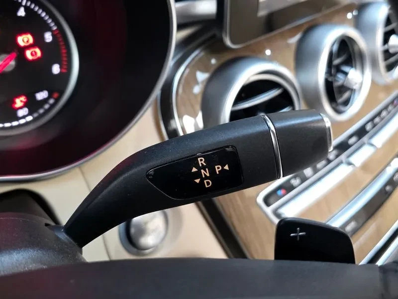 Mercedes-Benz C 220 D Exclusive, снимка 8 - Автомобили и джипове - 54882058