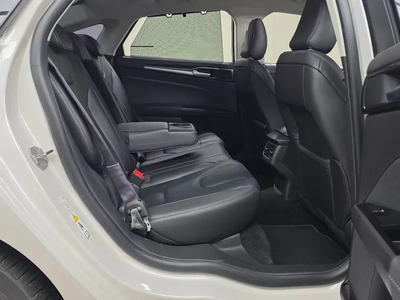 Ford Mondeo 2.0 Trend 4Th Generation, снимка 10 - Автомобили и джипове - 55923205