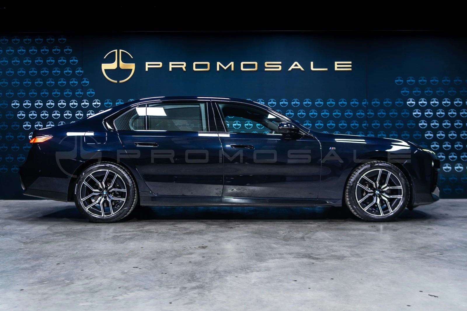 BMW 740 d Msport* Pano* Bowers & Wilkins - изображение 6