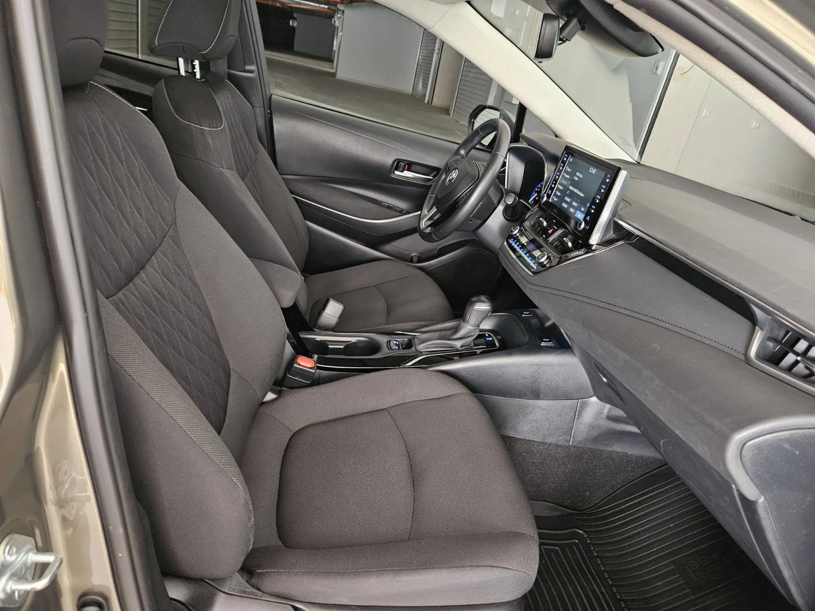 Toyota Corolla 1.6P CVT Executive Plus | Mobile.bg   12