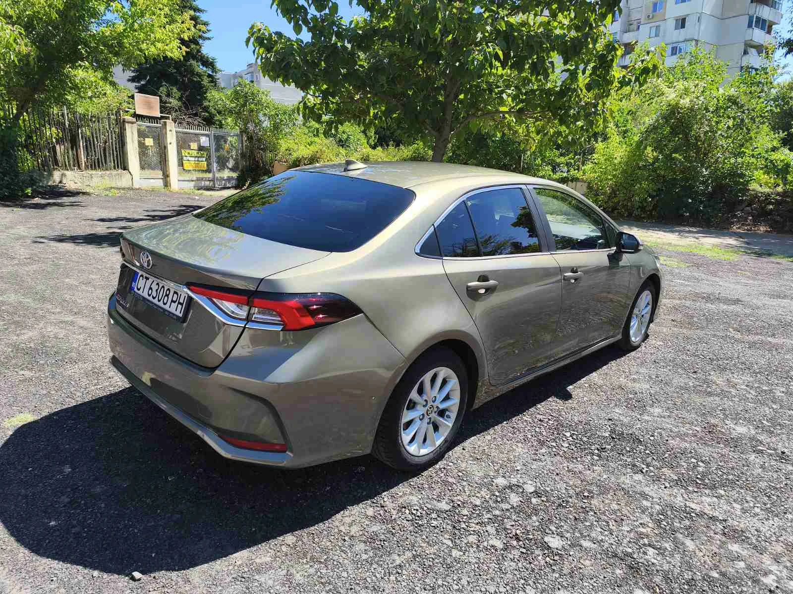 Toyota Corolla 1.6P CVT Executive Plus - изображение 3