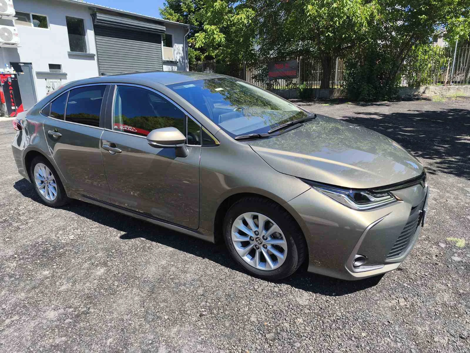 Toyota Corolla 1.6P CVT Executive Plus - изображение 2