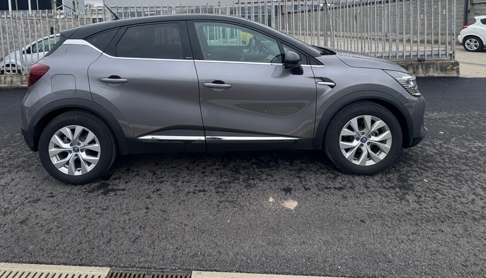 Renault Captur 1.6E-Tech Hibrid 58000км , снимка 7 - Автомобили и джипове - 53284015