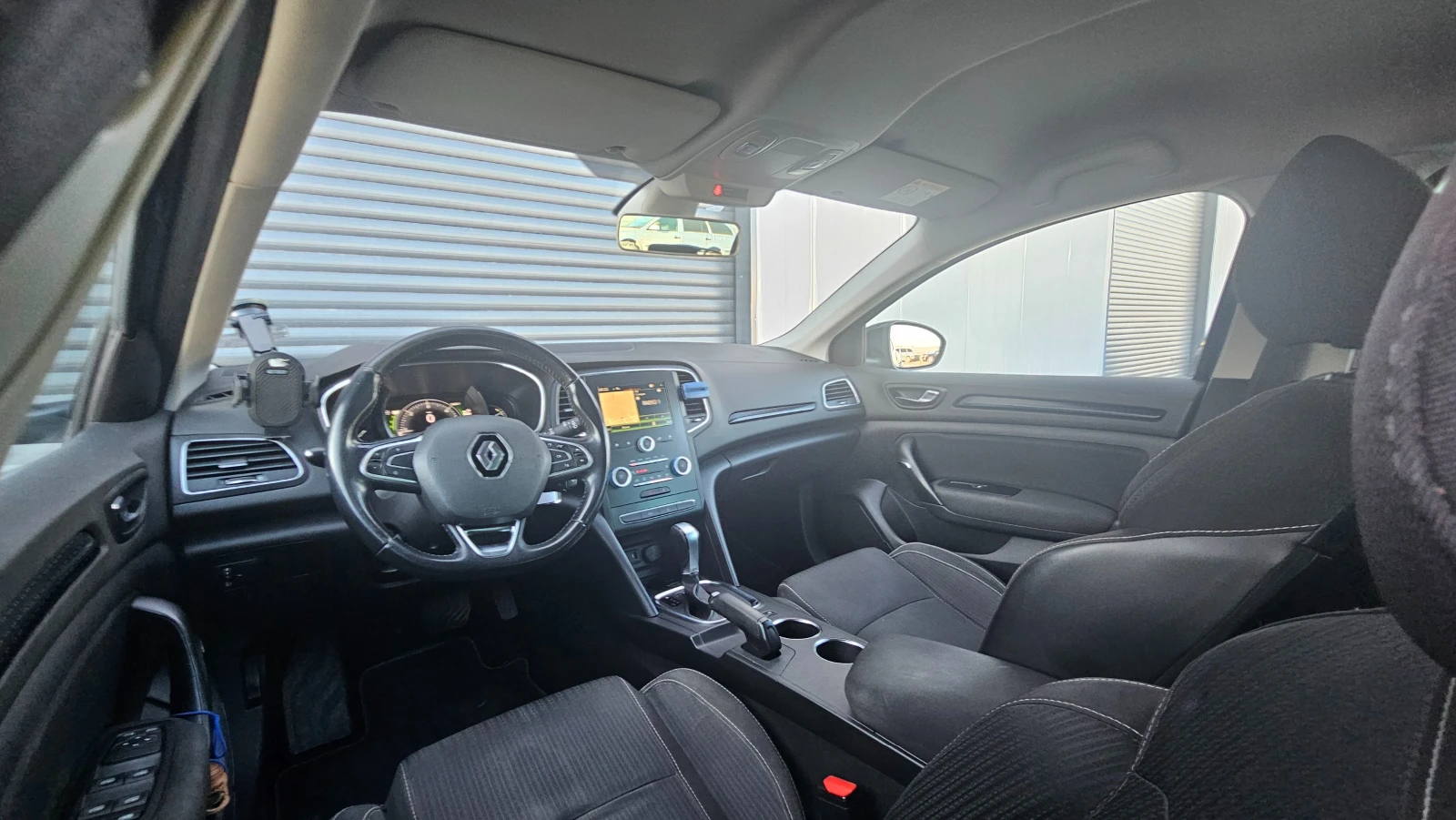 Renault Megane  - изображение 9