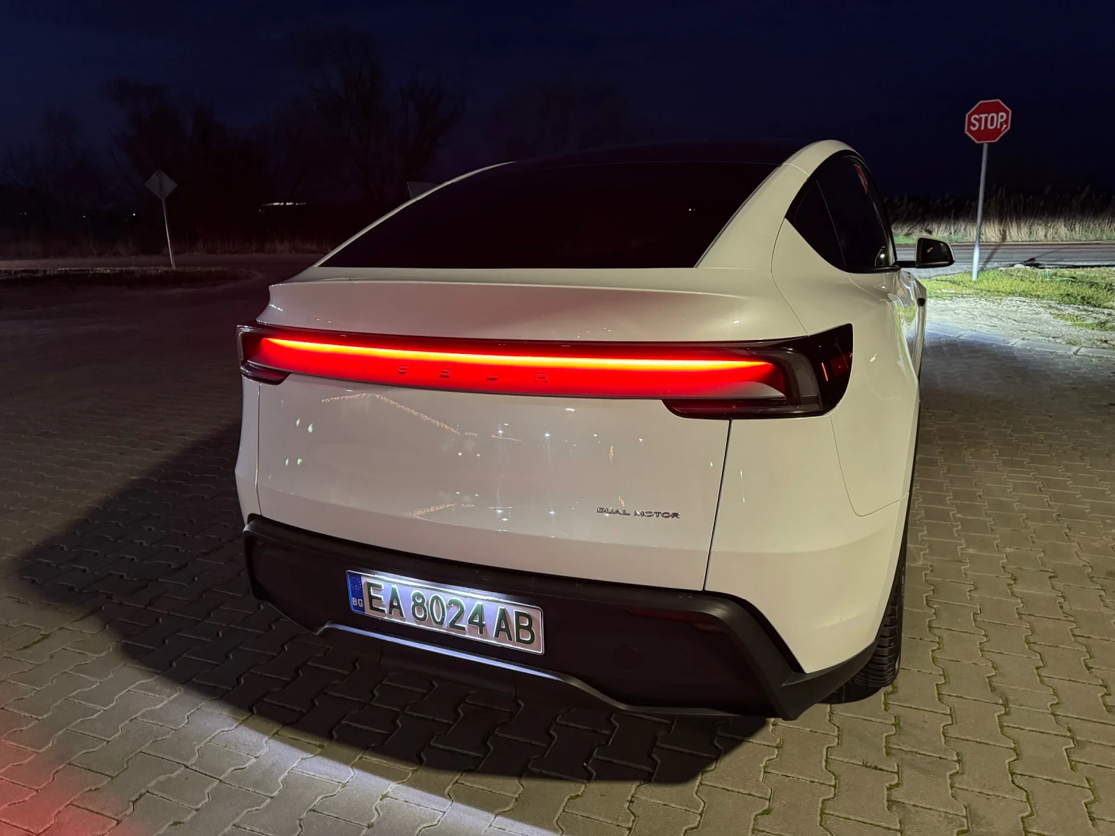 Tesla Model Y Premium AWD LONG RANGE, снимка 5 - Автомобили и джипове - 53735879